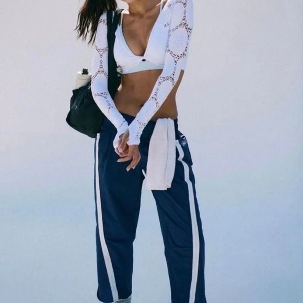 Free People Movement Say The Word Shrug White XS/S Pointelle Lace Thumbhole Crop